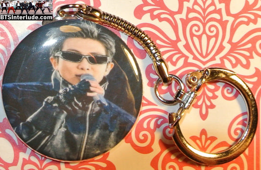 BTS KEYCHAIN BUTTON RM KIM NAMJOON 김남준 ARIRANG BLACK SUNGLASSES GWANGHWAMUN CONCERT KEYRING KEY RING CHAIN
