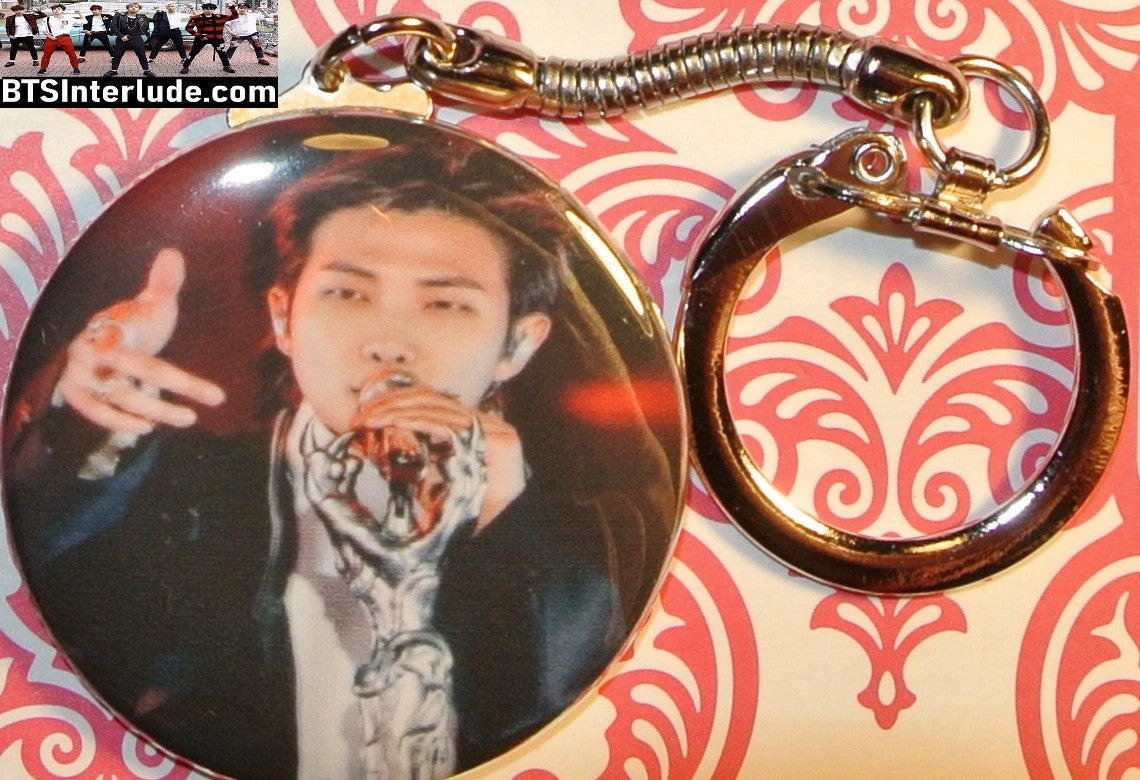 BTS KEYCHAIN BUTTON RM KIM NAMJOON 김남준 ARIRANG MIC GWANGHWAMUN CONCERT KEYRING KEY RING CHAIN