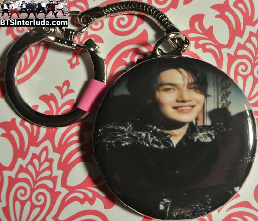 BTS KEYCHAIN BUTTON SUGA MIN YOONGI 민윤기 ARIRANG NORMAL MUSIC VIDEO SMILE KEYRING KEY CHAIN RING