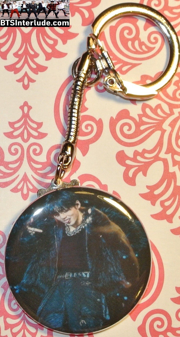BTS KEYCHAIN BUTTON V KIM TAEHYUNG 김태형 ARIRANG IT'S SO TIGHT BLACK KEYRING KEY CHAIN RING