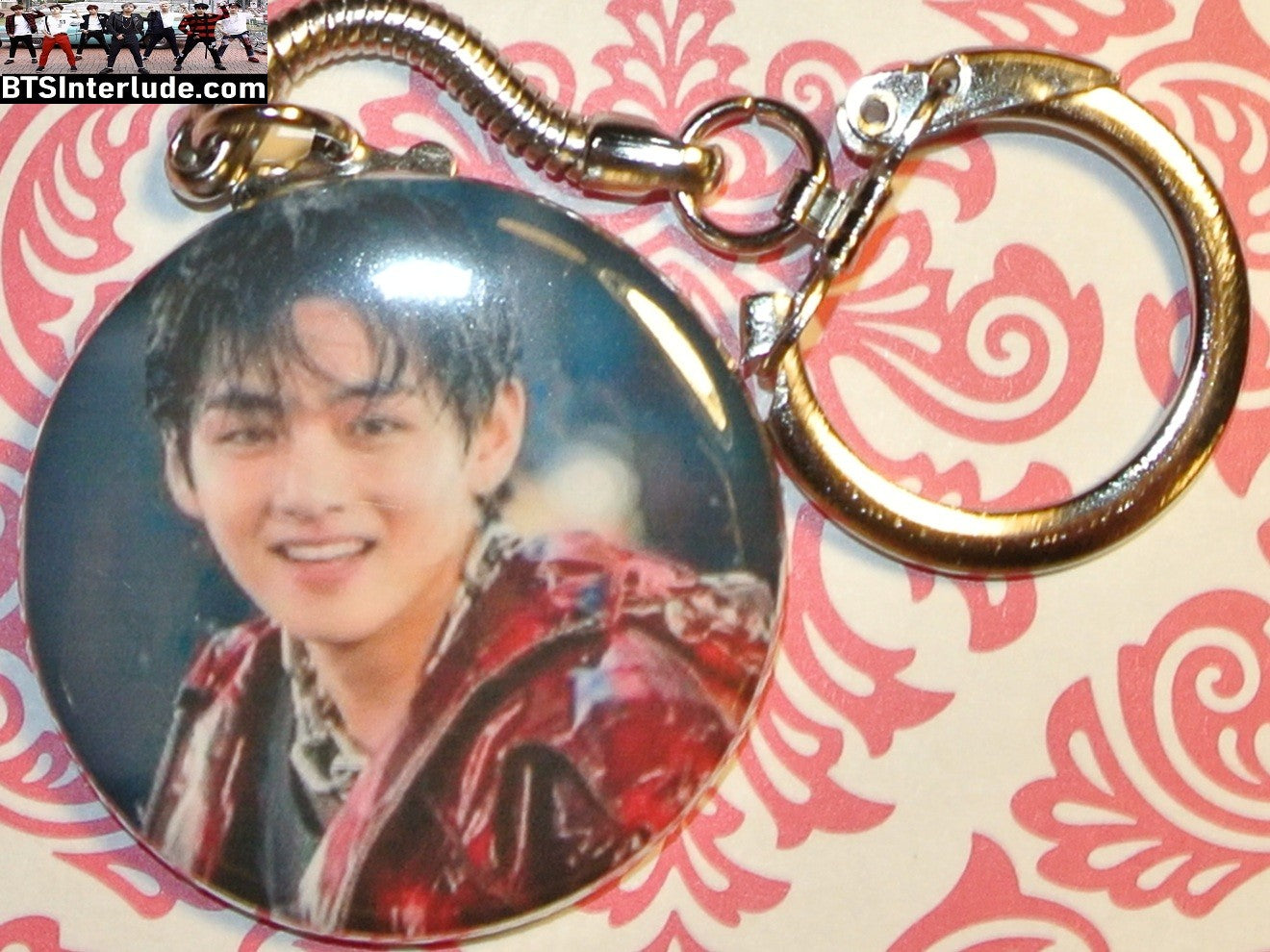 BTS KEYCHAIN BUTTON V KIM TAEHYUNG 김태형 ARIRANG RED JACKET KEYRING KEY CHAIN RING