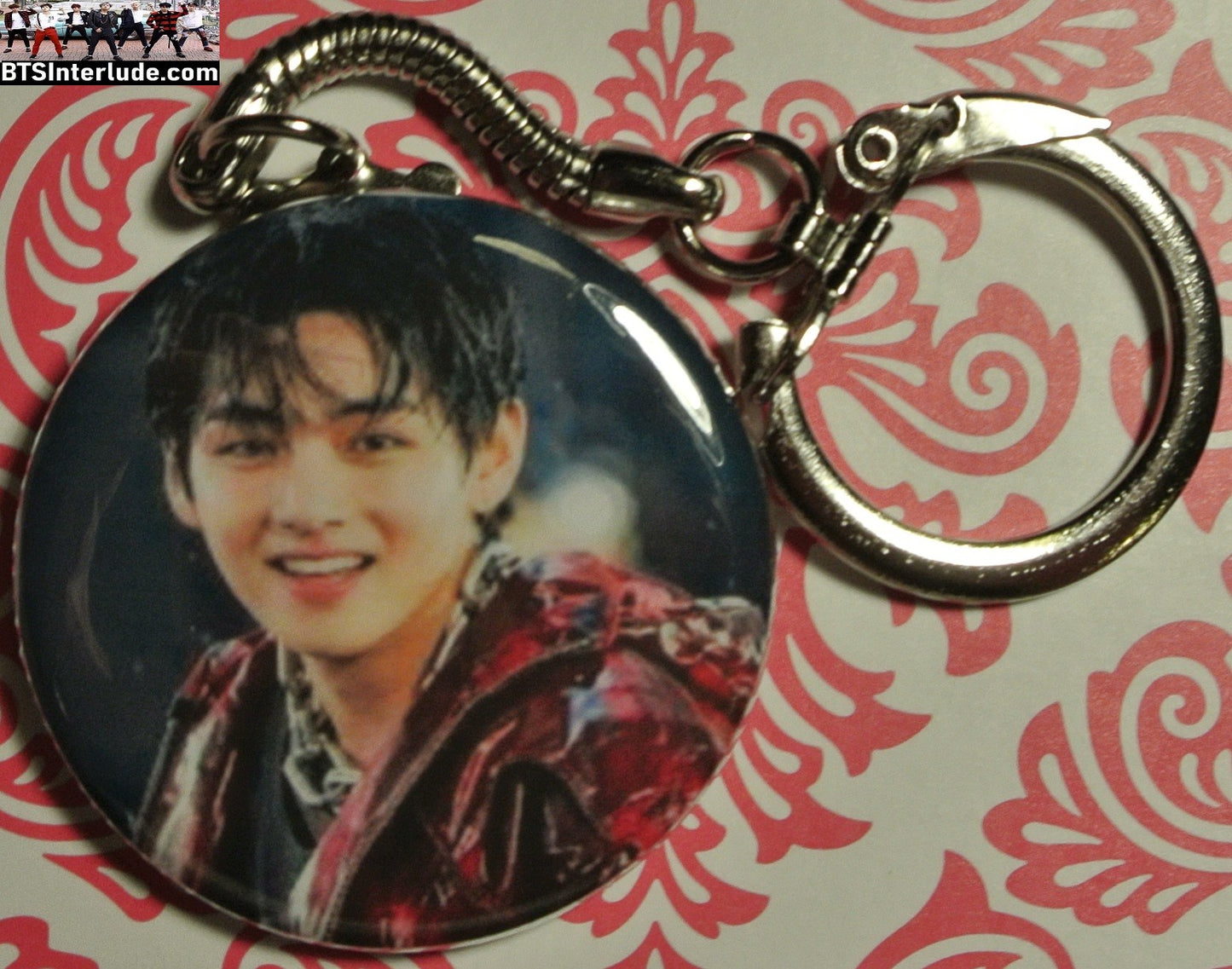 BTS KEYCHAIN BUTTON V KIM TAEHYUNG 김태형 ARIRANG RED JACKET KEYRING KEY CHAIN RING