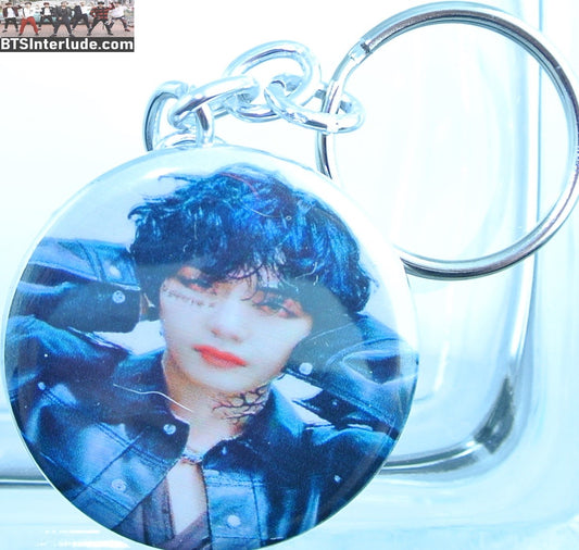 BTS KEYCHAIN BUTTON V KIM TAEHYUNG 김태형 ON PERFORMANCE FACE TATTOO KEYRING KEY CHAIN RING