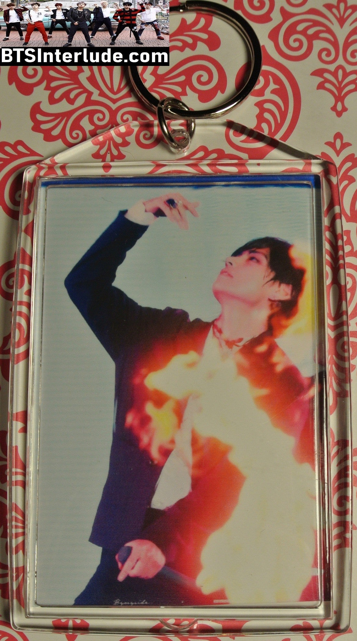 BTS KEYCHAIN ACRYLIC V KIM TAEHYUNG 김태형 FIREBENDER PINSTRIPE STANDING VOGUE KOREA LARGE SNAP KEYRING KEY RING CHAIN LIMITED EDITION