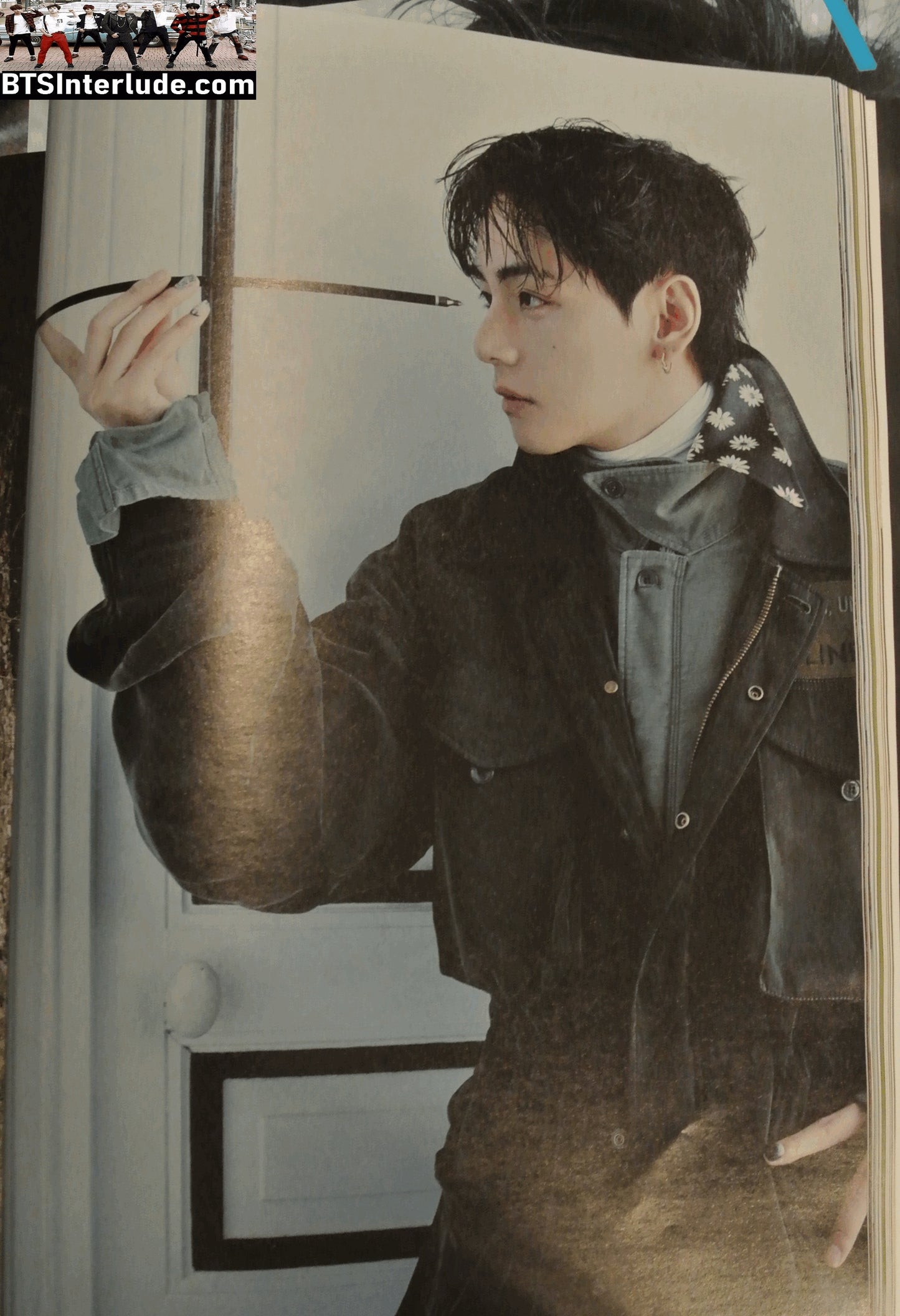 BTS MAGAZINE OFFICIAL V KIM TAEHYUNG 김태형 W KOREA VOL 9 V OVER EYE SEPTEMBER 2025 OFFICIAL MERCHANDISE