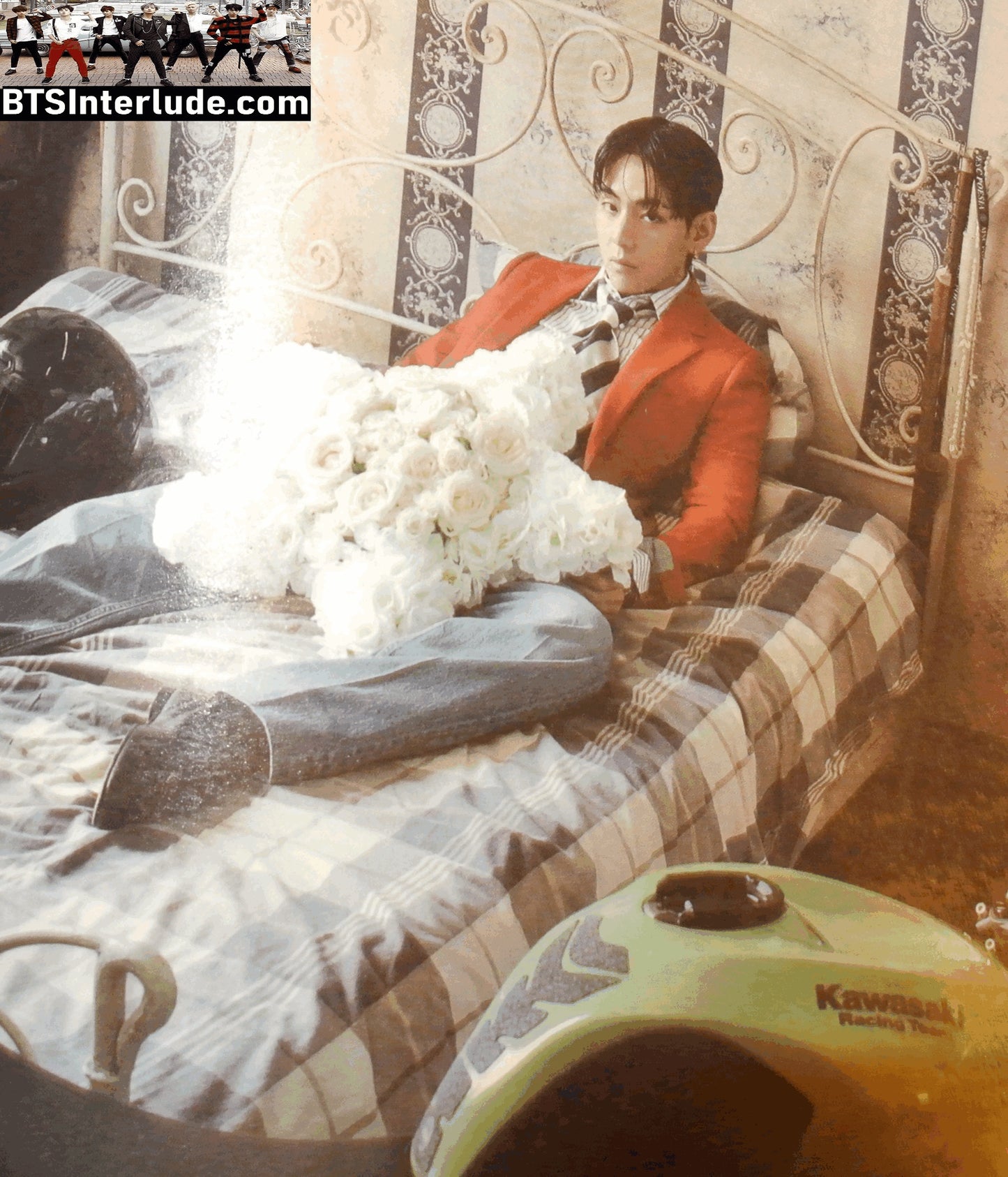 BTS MAGAZINE OFFICIAL V KIM TAEHYUNG 김태형 W KOREA VOL 9 V OVER EYE SEPTEMBER 2025 OFFICIAL MERCHANDISE