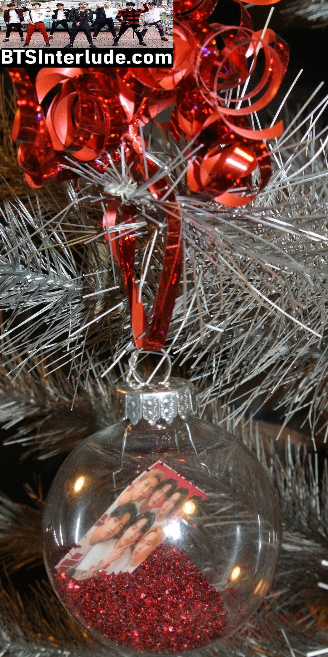 BTS CHRISTMAS ORNAMENT GLASS 2.5 INCH GROUP BANGTAN 방탄소년단 RED GLITTER ARIRANG RED WHITE T SHIRTS JUNGKOOK V JIMIN RM J-HOPE SUGA JIN LIMITED EDITION