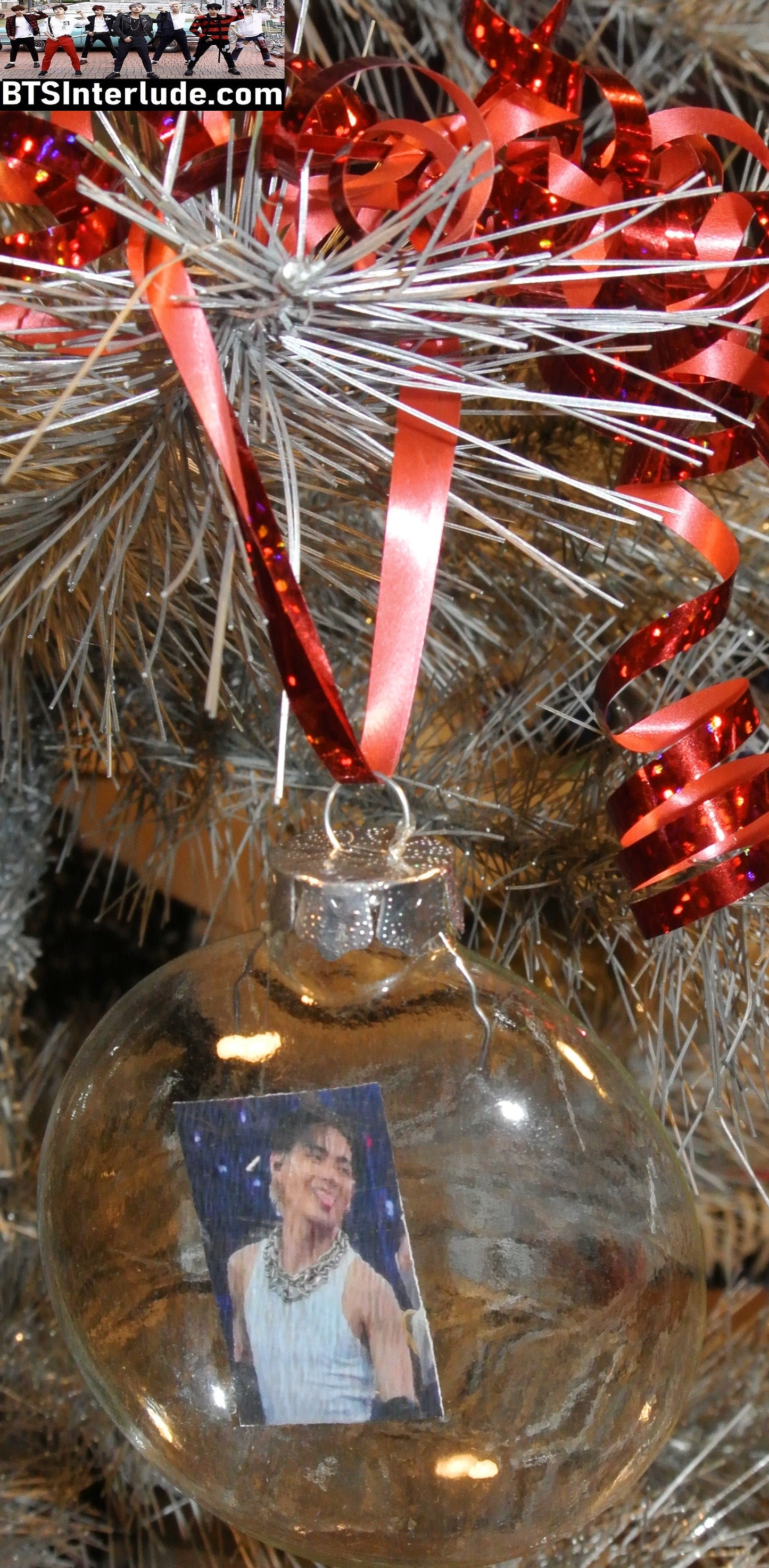 BTS CHRISTMAS ORNAMENT GLASS 3 INCH FLAT V KIM TAEHYUNG 김태형 ARIRANG WHITE TANK TOP TONGUE RED JACKET LIMITED EDITION