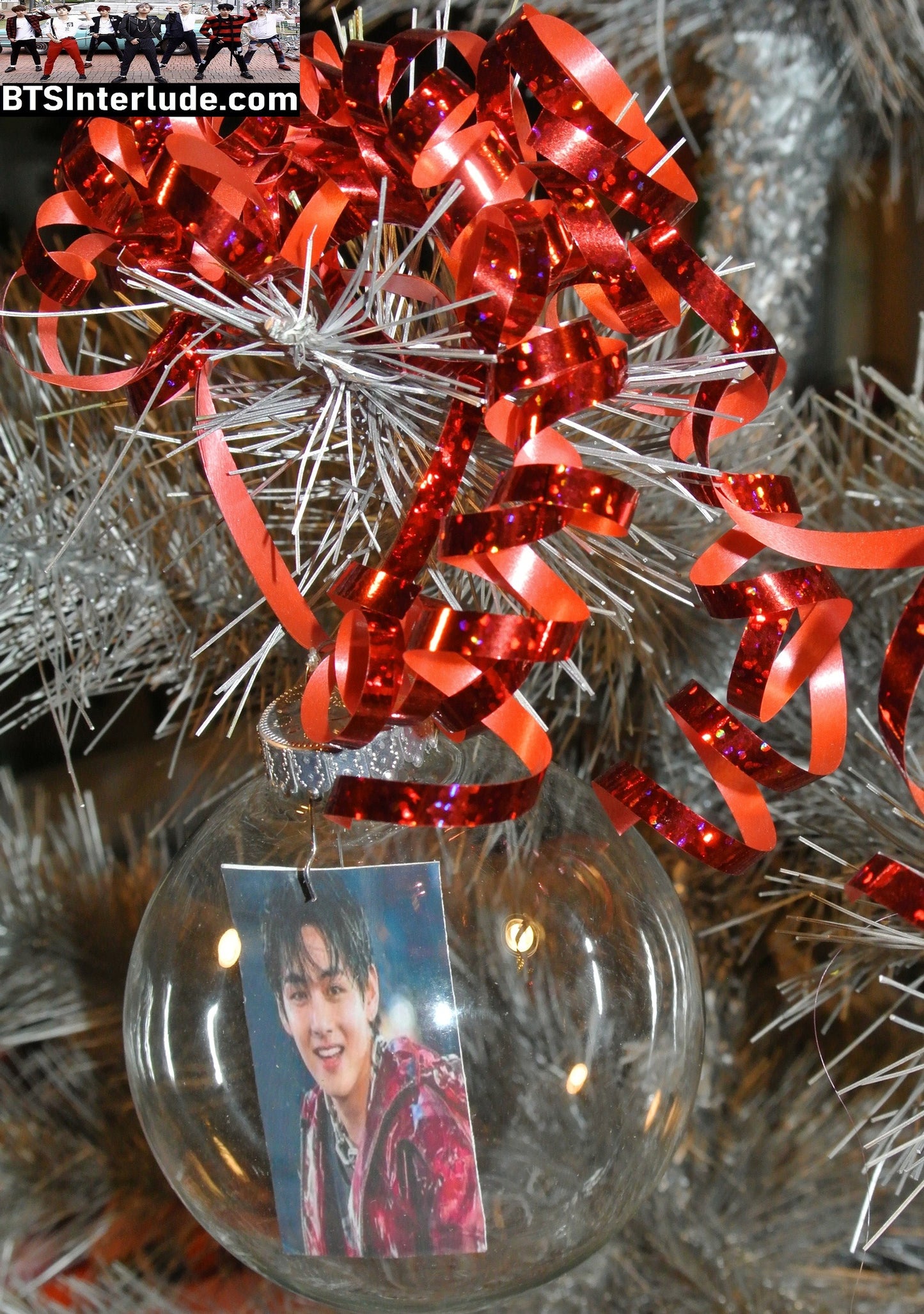 BTS CHRISTMAS ORNAMENT GLASS 3 INCH V KIM TAEHYUNG 김태형 ARIRANG WHITE TANK TOP TONGUE RED JACKET LIMITED EDITION