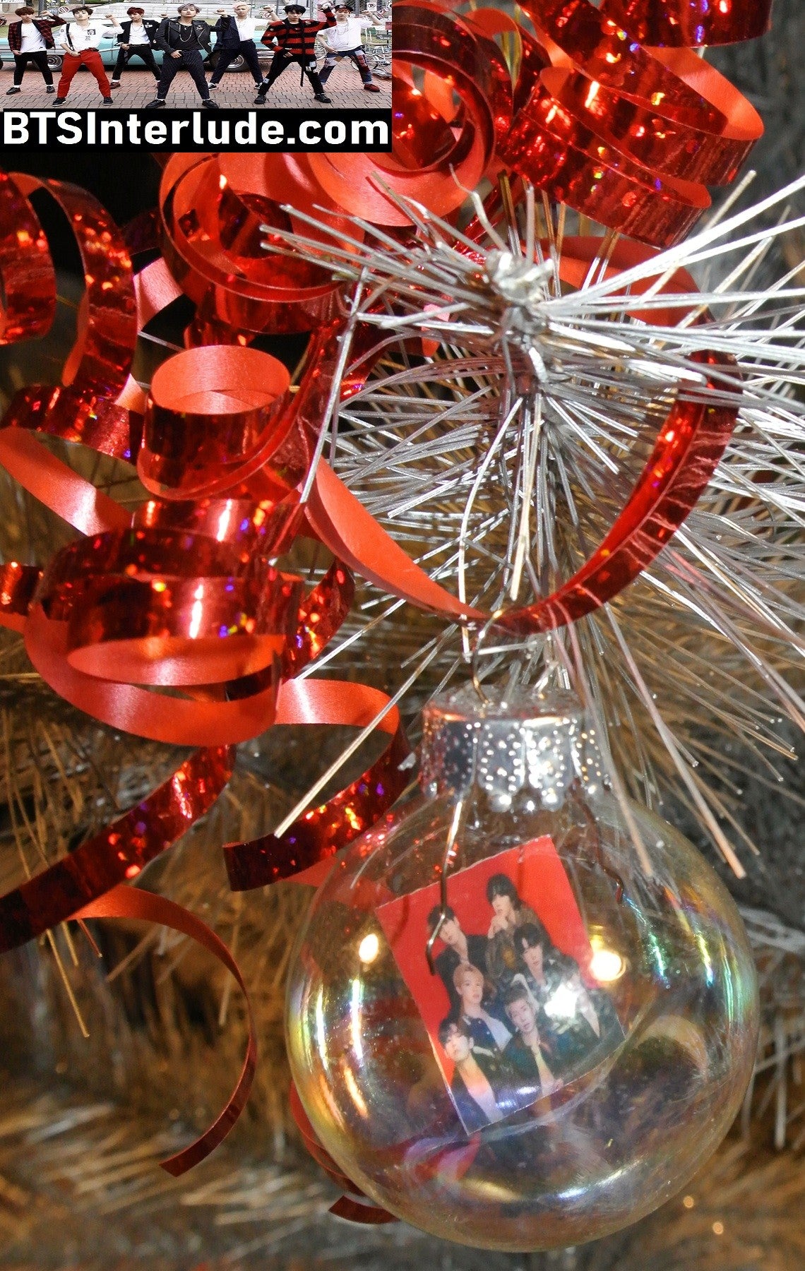 BTS CHRISTMAS ORNAMENT GLASS 1.75 INCH GROUP BANGTAN 방탄소년단 ARIRANG RED WHITE T SHIRTS JUNGKOOK V JIMIN RM J-HOPE SUGA JIN LIMITED EDITION