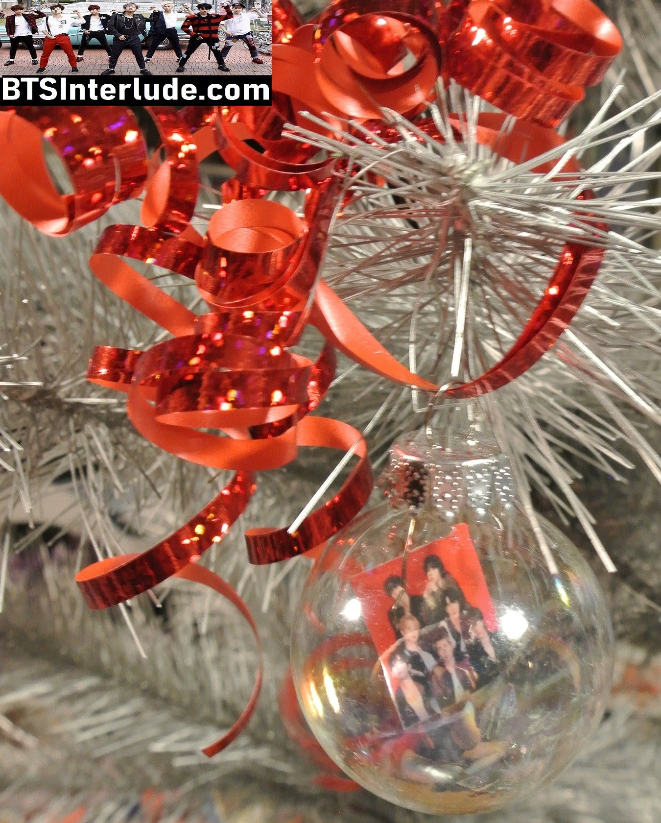 BTS CHRISTMAS ORNAMENT GLASS 1.75 INCH GROUP BANGTAN 방탄소년단 ARIRANG RED WHITE T SHIRTS JUNGKOOK V JIMIN RM J-HOPE SUGA JIN LIMITED EDITION