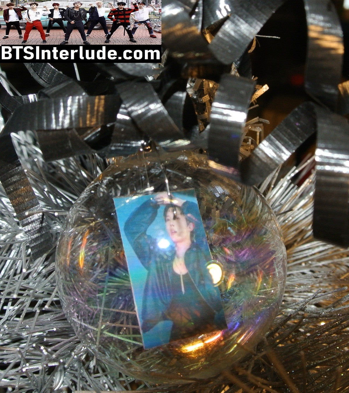 BTS CHRISTMAS ORNAMENT GLASS 1.75 INCH J-HOPE JUNG HOSEOK 정호석 ARIRANG BLACK SMILE ARMS UP LIMITED EDITION