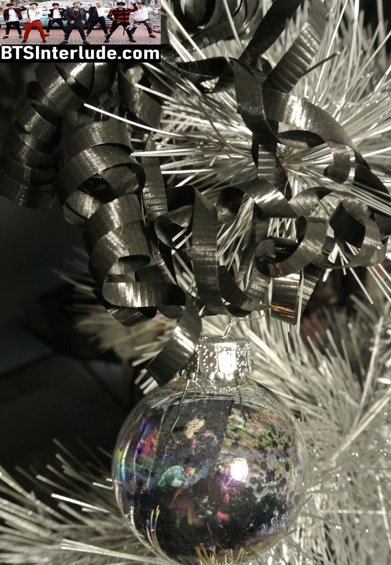 BTS CHRISTMAS ORNAMENT GLASS 1.75 INCH JIN KIM SEOKJIN 김석진 BLACK GLITTER ARIRANG ENDING TAN JACKET LIMITED EDITION