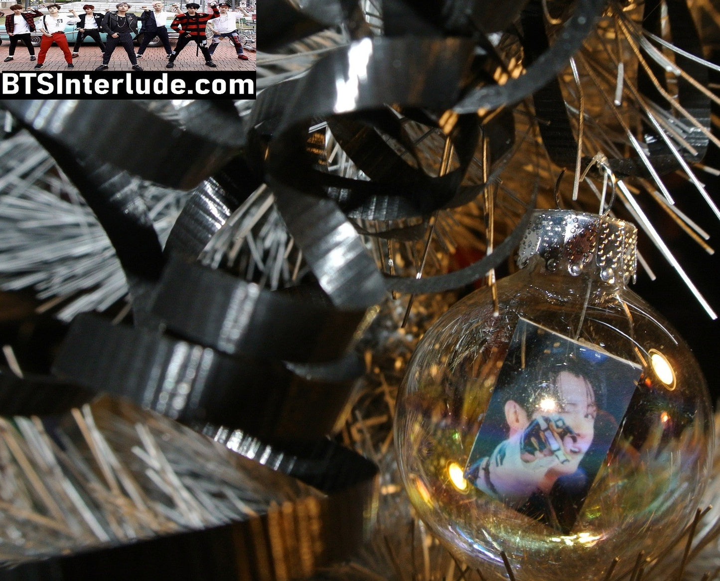 BTS CHRISTMAS ORNAMENT GLASS 1.75 INCH JEON JUNGKOOK 전정국 ARIRANG POINTING ARM UP LIMITED EDITION