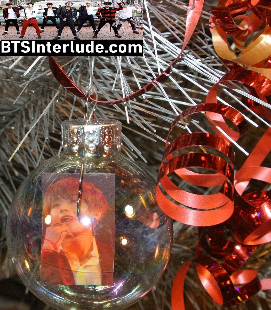 BTS CHRISTMAS ORNAMENT GLASS 1.75 INCH V KIM TAEHYUNG 김태형 YELLOW TONGUE RED VELVET JACKET TONGUE LIMITED EDITION
