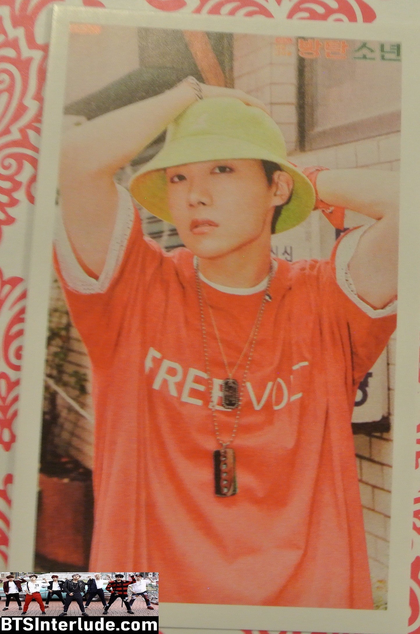 BTS PHOTOCARD FANSITE J-HOPE JUNG HOSEOK 정호석 HOBI 2021 SEASONS GREETINGS BUCKET HAT RED SHIRT PHOTO CARD PC