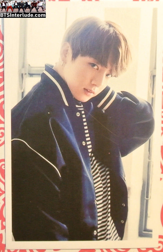 BTS PHOTOCARD FANSITE JEON JUNGKOOK 전정국 BLACK LETTERMAN JACKET ARM BEHIND HEAD PC PHOTO CARD