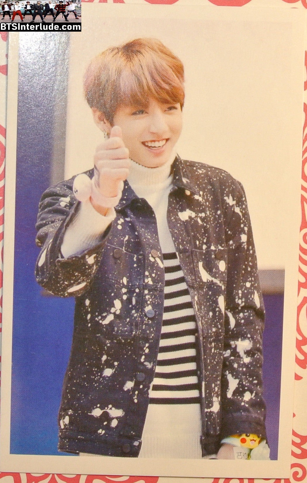 BTS PHOTOCARD FANSITE JEON JUNGKOOK 전정국 BLACK WHITE SPLOTCHY JACKET THUMBS UP PC PHOTO CARD