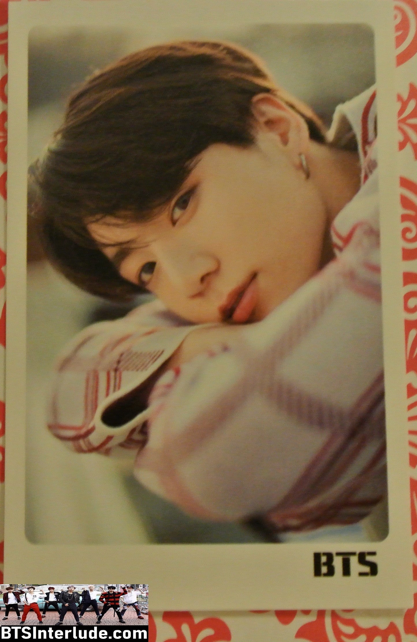BTS PHOTOCARD FANSITE JEON JUNGKOOK 전정국 STRIPED PLAID RED WHITE SHIRT PHOTO CARD PC