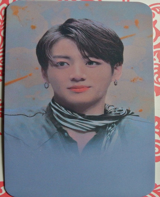 BTS PHOTOCARD FANSITE JEON JUNGKOOK 전정국 BLACK WHITE STRIPED SCARF BLUE & PINK PHOTO CARD