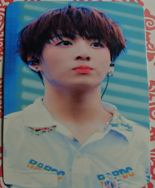 BTS PHOTOCARD FANSITE JEON JUNGKOOK 전정국 WHITE SHIRT BLUE GREEN BACKGROUND PHOTO CARD