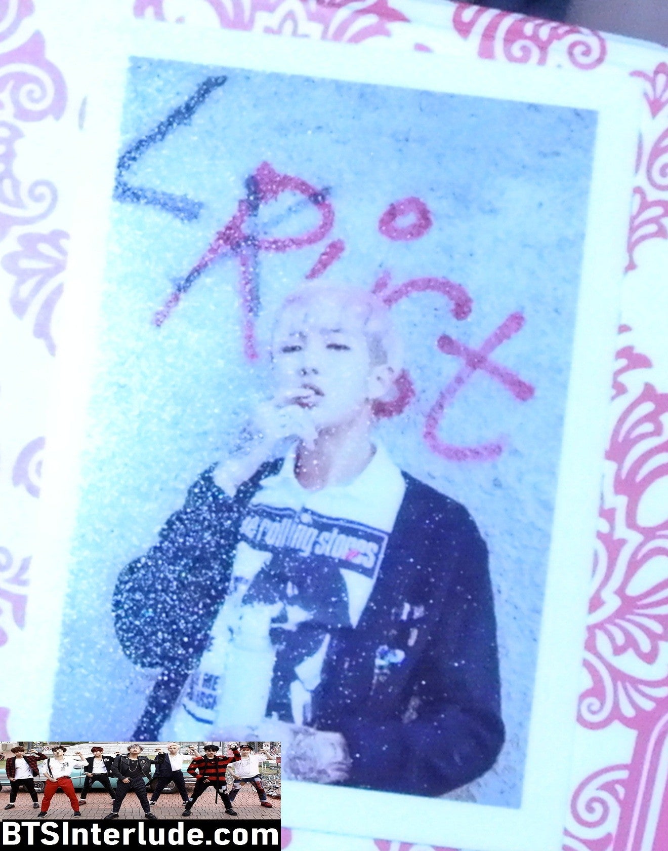 BTS PHOTOCARD FANSITE RM KIM NAMJOON 김남준 BLOND PINK HAIR SPRAY PAINTED WALL PHOTO CARD PC
