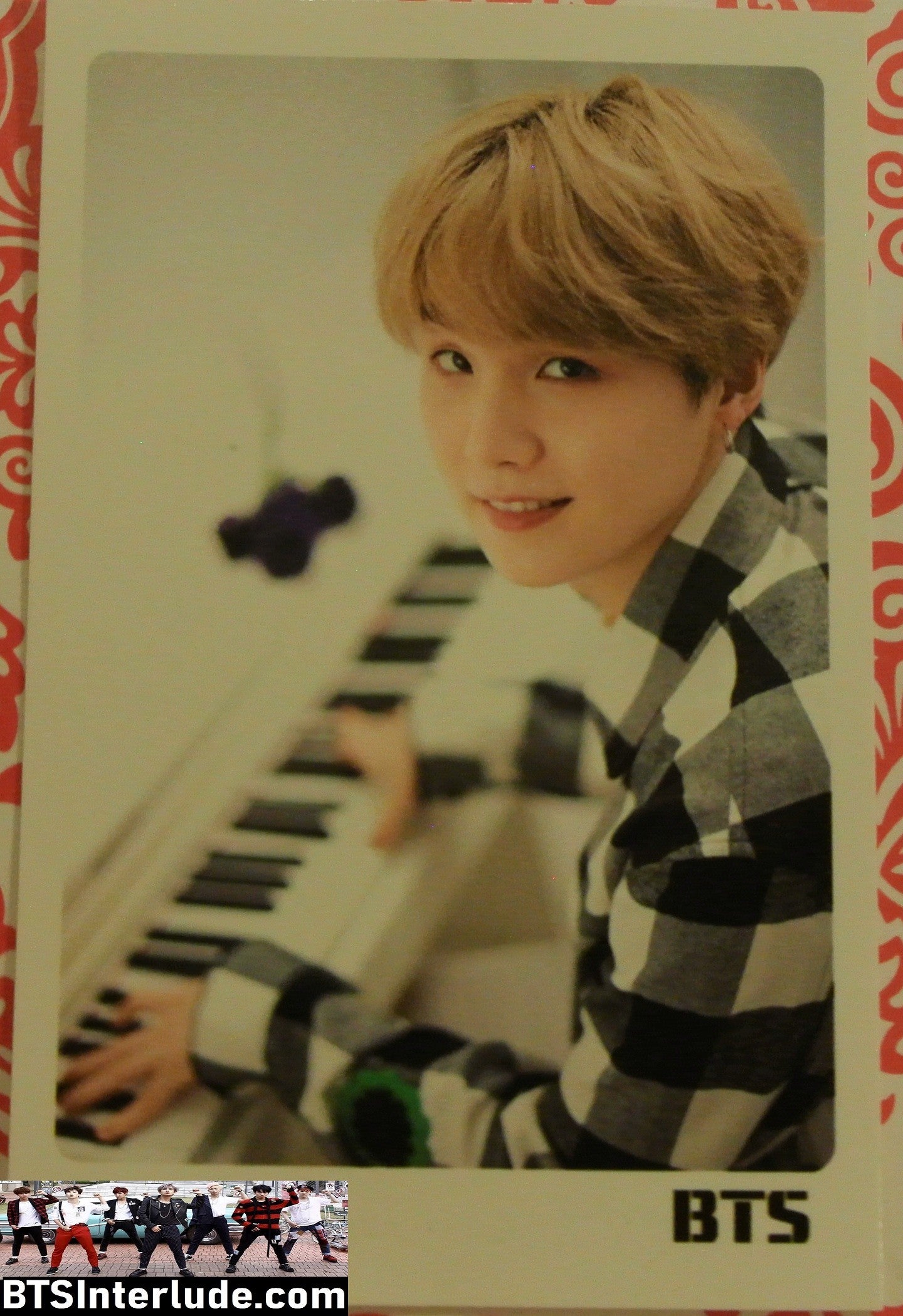 BTS PHOTOCARD FANSITE SUGA MIN YOONGI 민윤기 BLOND HAIR PIANO BLACK WHITE SHIRT PHOTO CARD PC