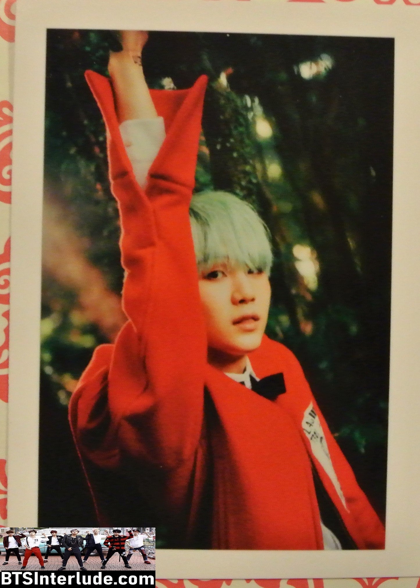 BTS PHOTOCARD FANSITE SUGA MIN YOONGI 민윤기 RED JACKET FOREST YOU NEVER WALK ALONE PHOTO CARD PC