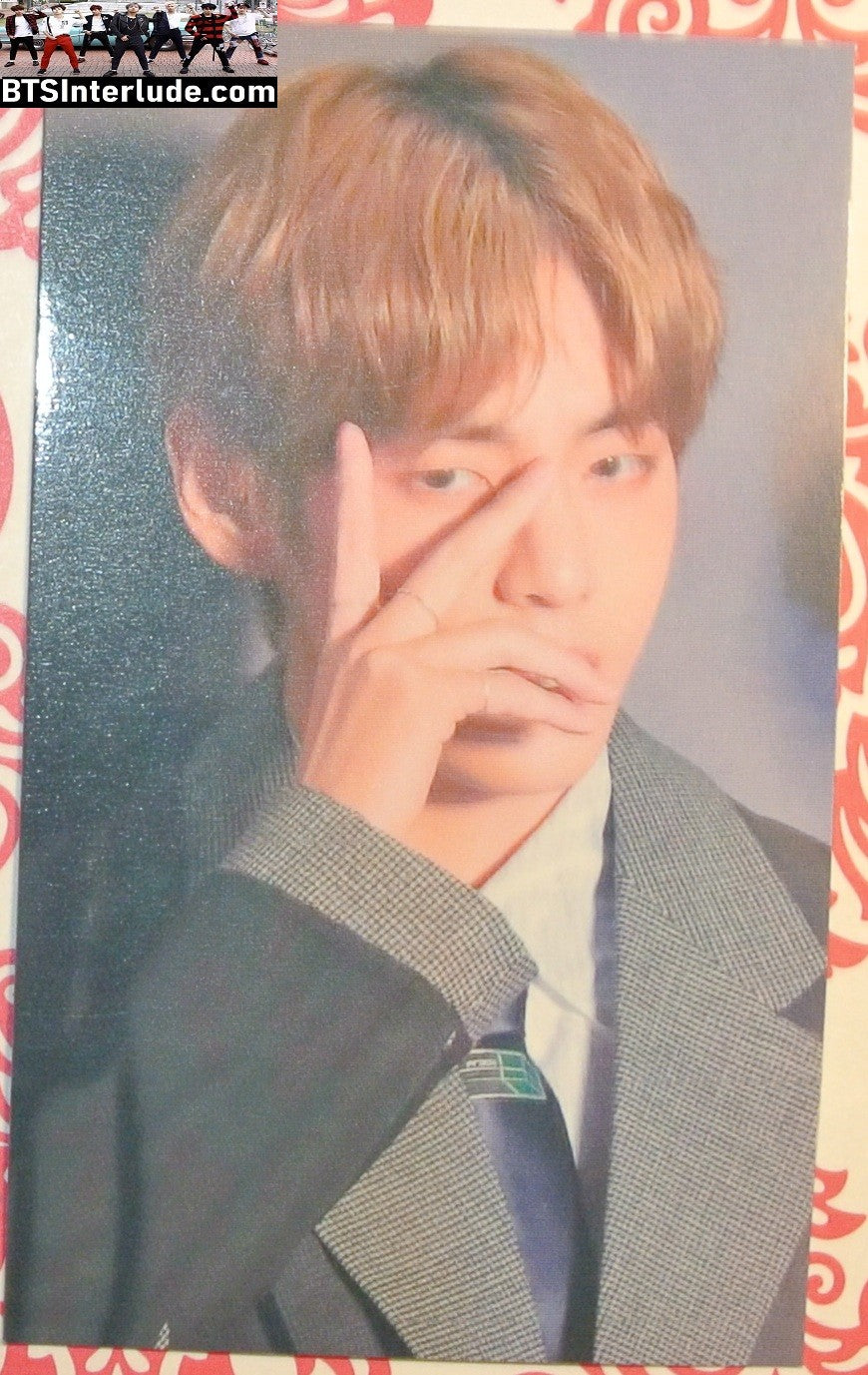 BTS PHOTOCARD FANSITE V KIM TAEHYUNG 김태형 GREY CHECKED JACKET V OVER EYE PC PHOTO CARD