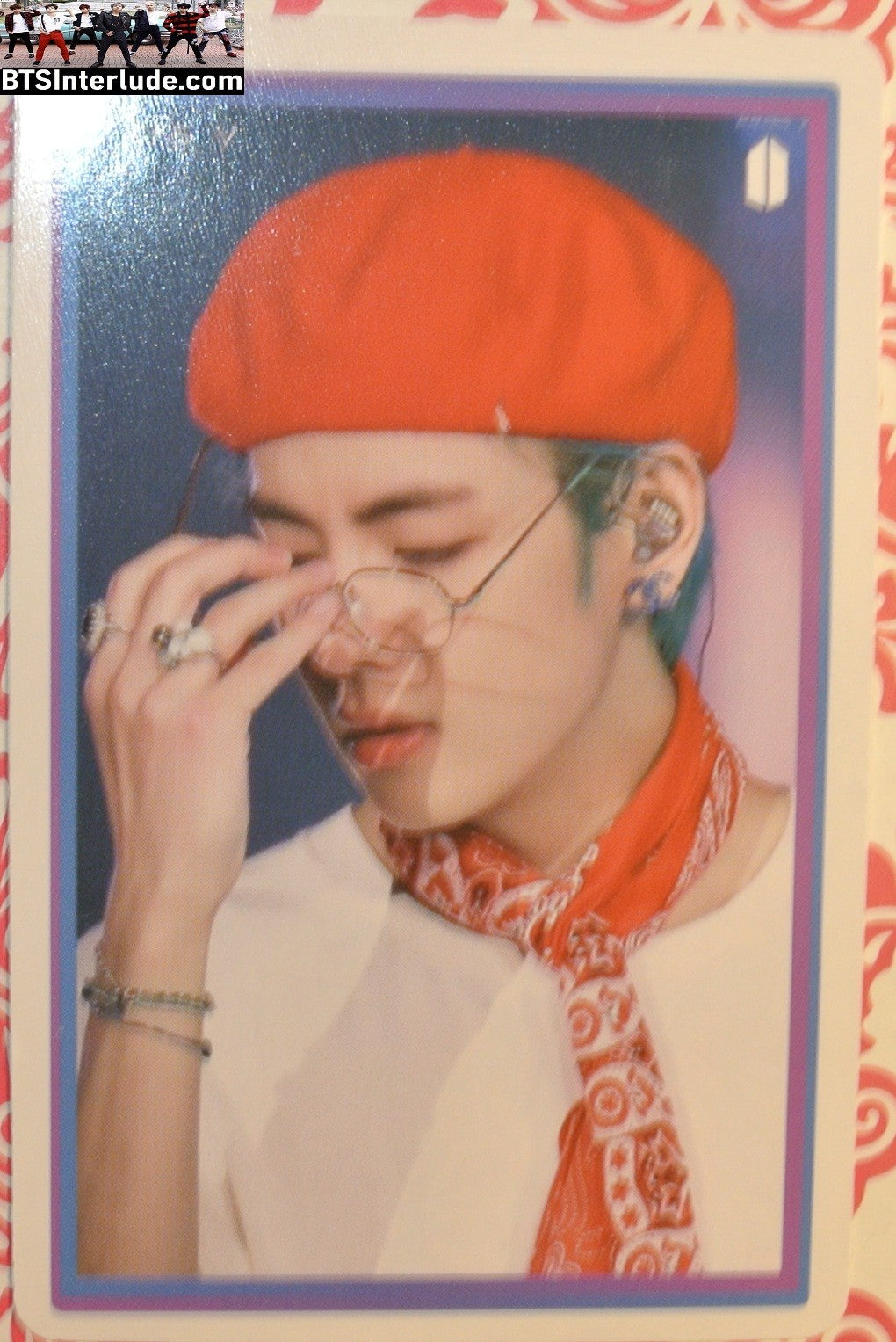 BTS PHOTOCARD FANSITE V KIM TAEHYUNG 김태형 RED BERET GLASSES PC PHOTO CARD