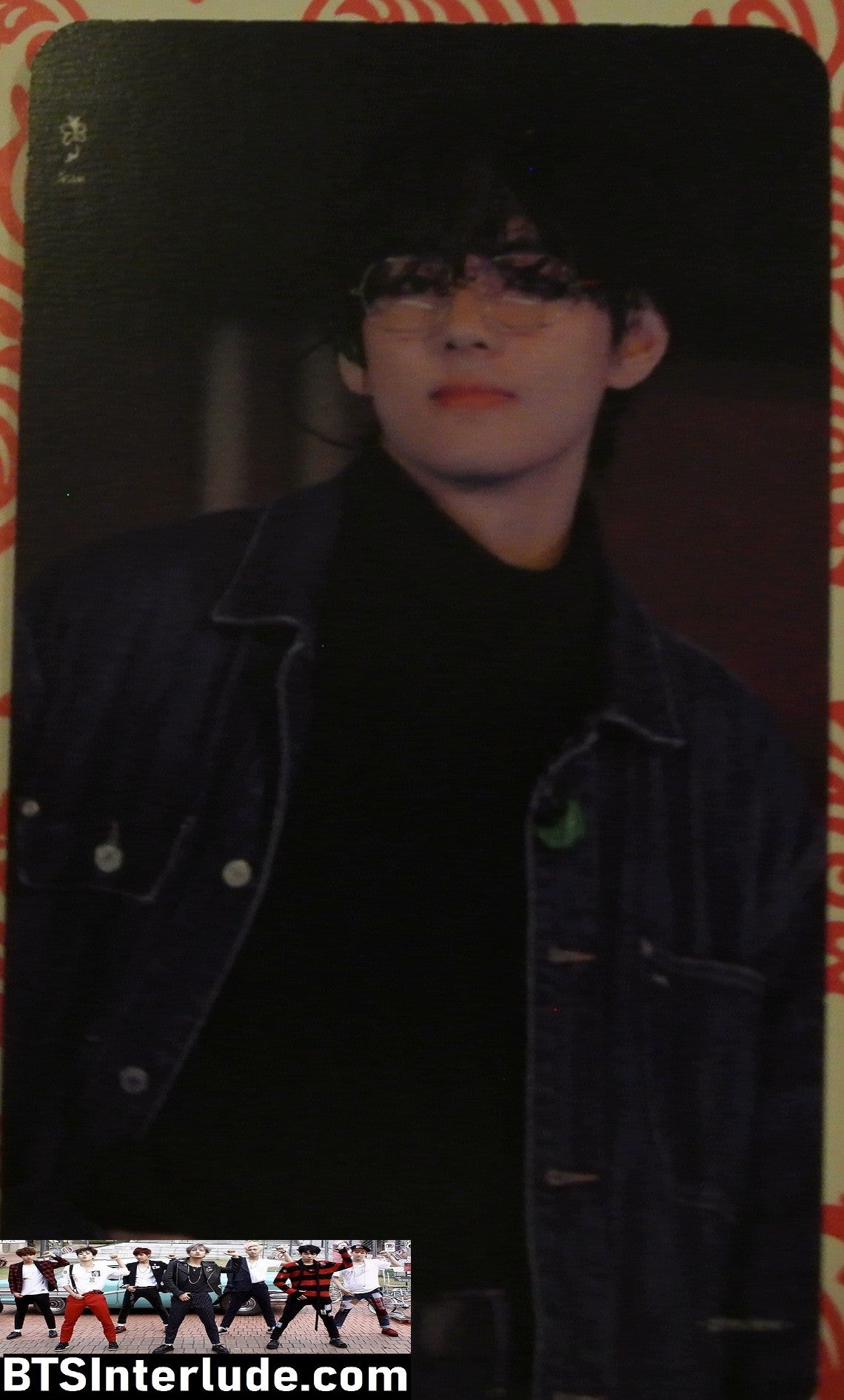 BTS PHOTOCARD FANSITE V KIM TAEHYUNG 김태형 DENIM JACKET BLACK TURTLENECK GLASSES RULER V FANSITE PHOTO CARD PC