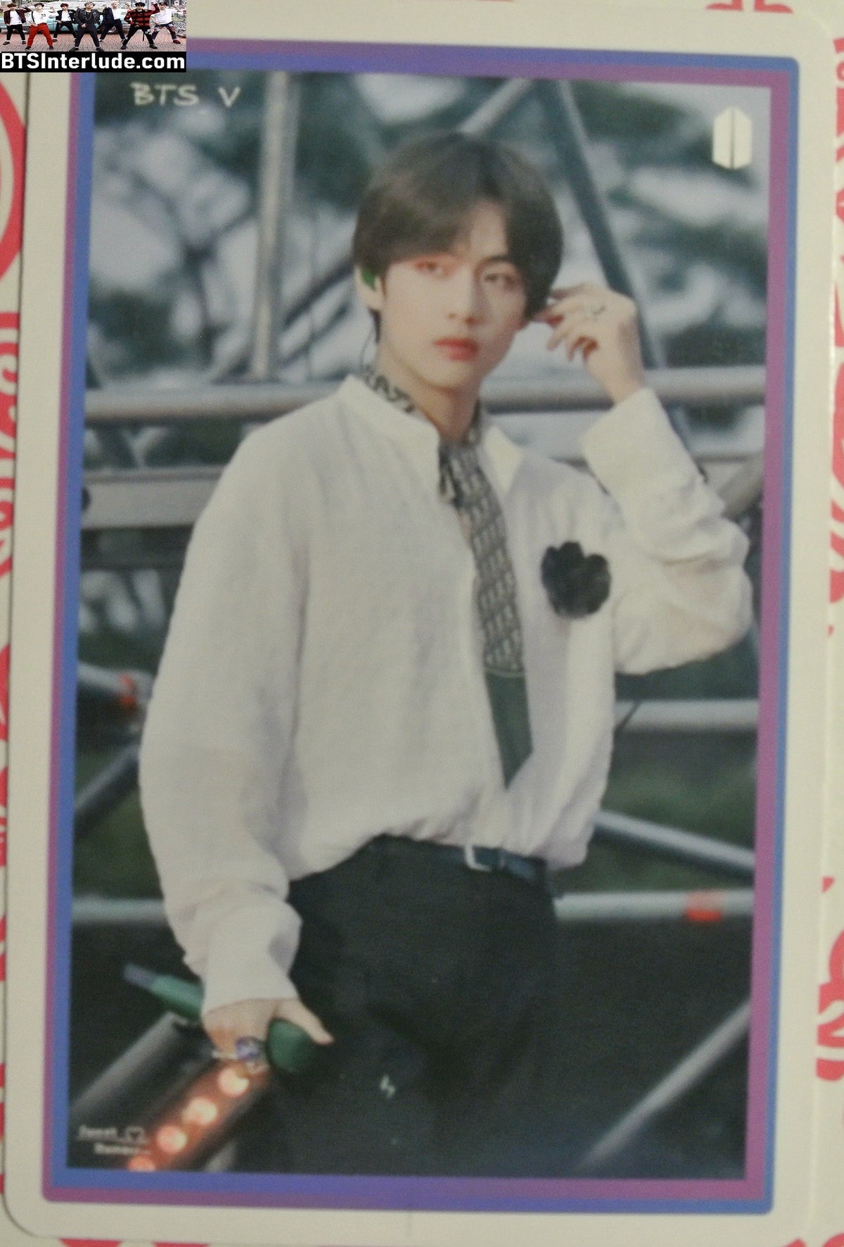 BTS PHOTOCARD FANSITE V KIM TAEHYUNG 김태형 WHITE LONG SLEEVE SHIRT BLACK FLOWER PC PHOTO CARD