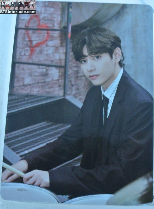 BTS PHOTOCARD OFFICIAL V KIM TAEHYUNG 김태형 PTD PERMISSION TO DANCE ON STAGE #2 OF 8 PHOTO CARD PC OFFICIAL MERCHANDISE