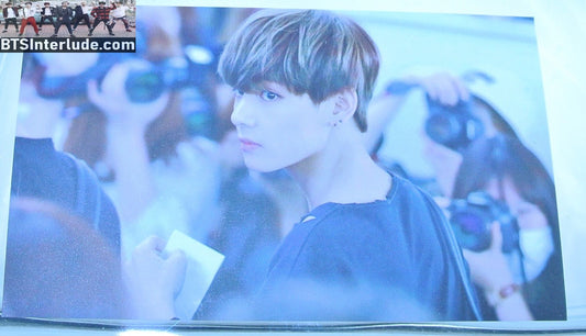 BTS PHOTOCARD FANSITE V KIM TAEHYUNG 김태형 OVER SHOULDER AIRPORT FASHION VUNA BOY FANSITE  PHOTO CARD