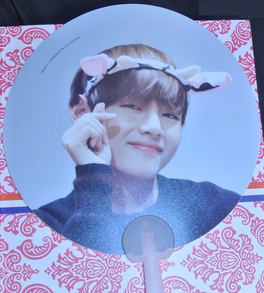 BTS PICKET V KIM TAEHYUNG 김태형 FANSIGN EARS FINGER HEART FAN SLOGAN SIGN MY LITTLE VALENTINE FANSITE
