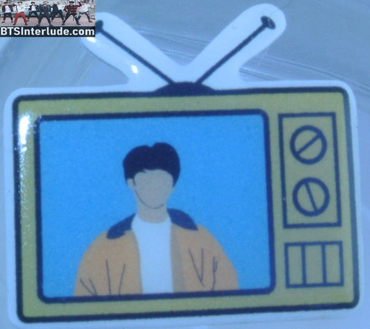 BTS PIN ACRYLIC JEON JUNGKOOK 전정국 EUPHORIA MUSIC VIDEO SCENE TV SET BADGE BUTTON