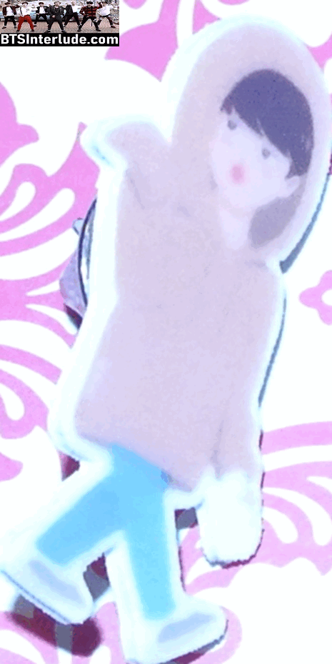 BTS PIN ACRYLIC V KIM TAEHYUNG 김태형 TAN HOODIE BADGE BUTTON