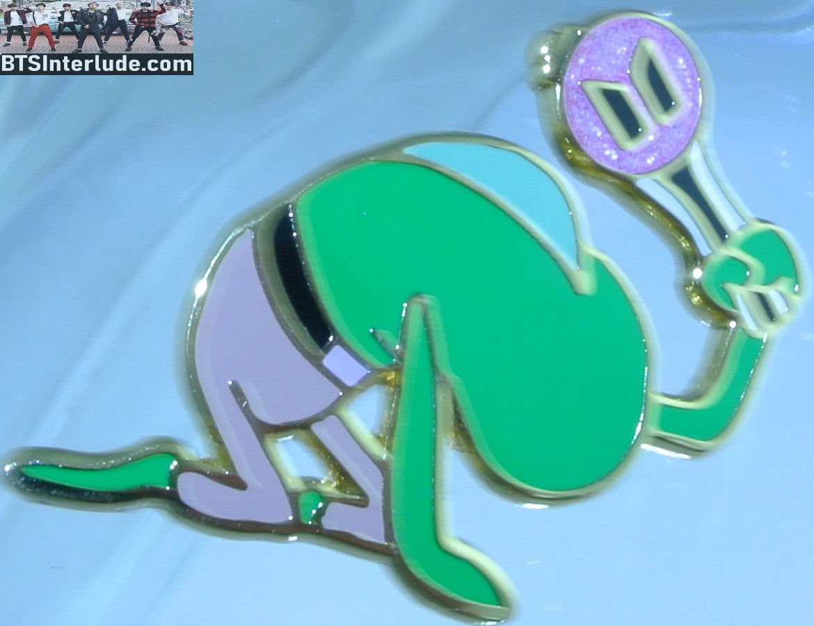 BTS PIN ENAMEL GOLD GROUP FROG ARMY BOMB JUNGKOOK V JIMIN RM J-HOPE SUGA JIN BADGE BUTTON