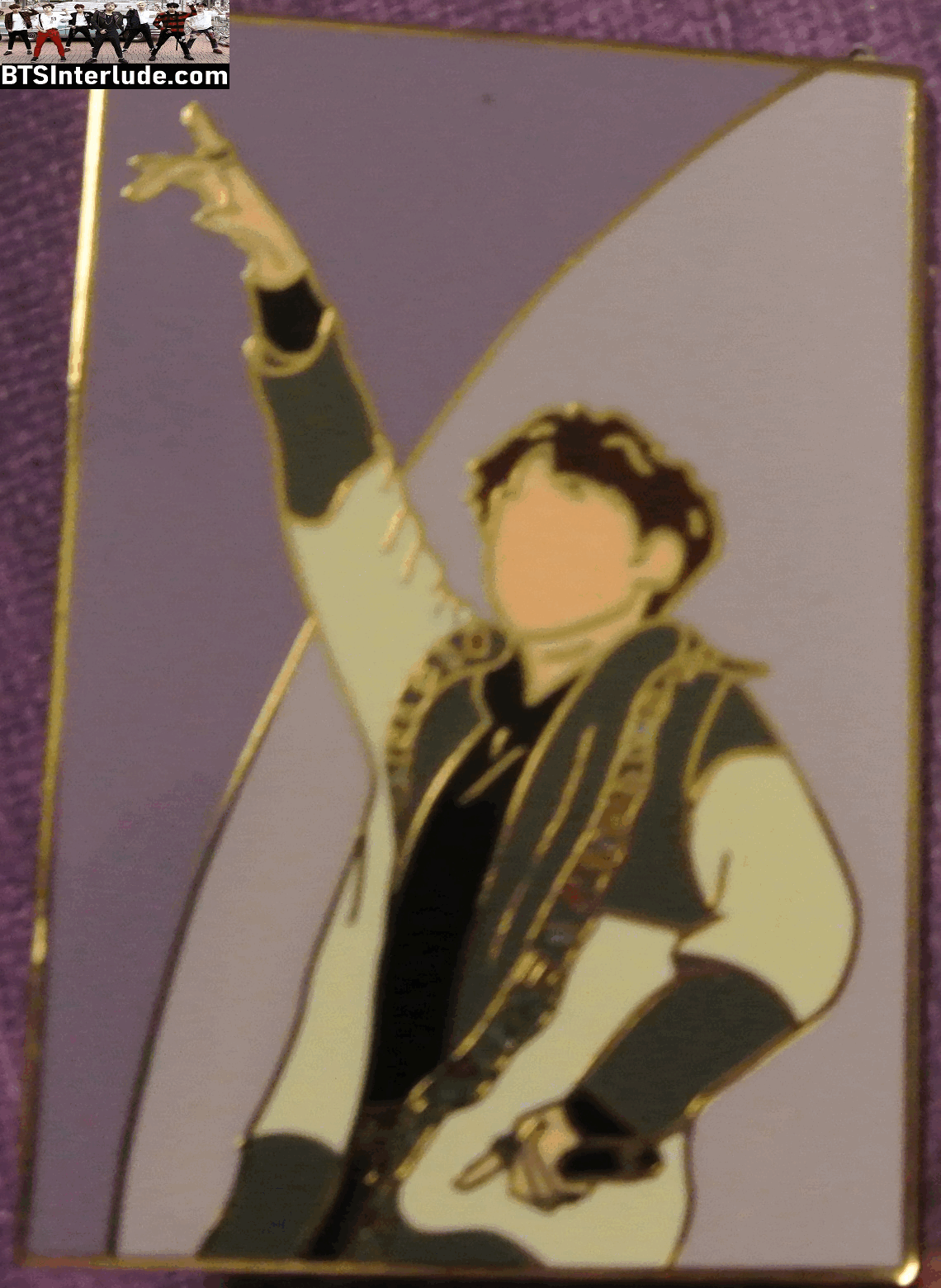 BTS PIN ENAMEL GOLD J-HOPE JUNG HOSEOK 정호석 WHITE GREY SWEATER BON BON PINS BADGE BUTTON