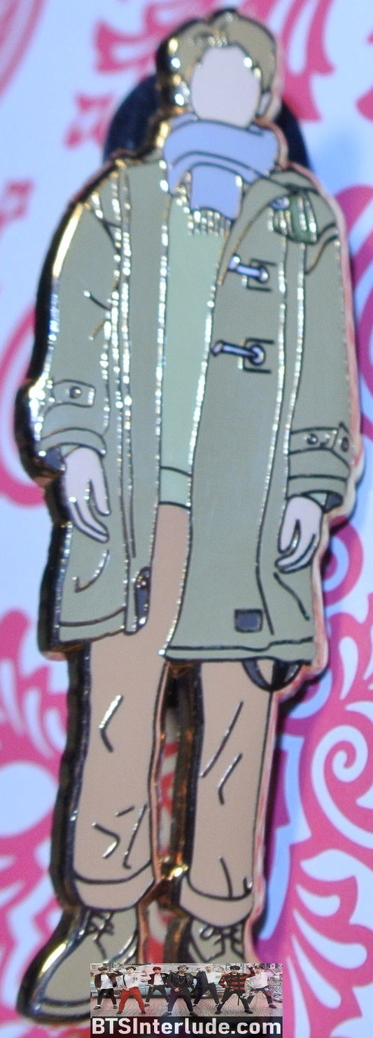 BTS PIN ENAMEL GOLD RM KIM NAMJOON 김남준 TAN COAT GREY GRAY SCARF BADGE BUTTON