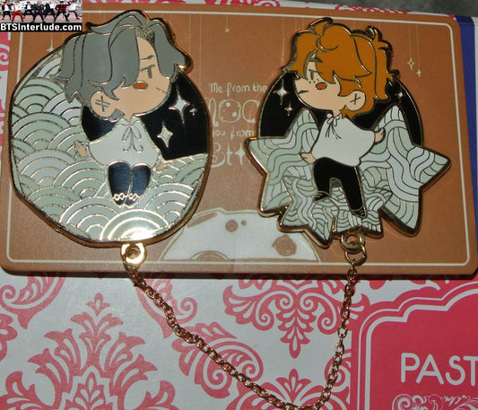 BTS PIN ENAMEL GOLD SUB-UNIT V KIM TAEHYUNG PARK JIMIN CHIBIS FRIENDS SONG THEME BADGE BUTTON
