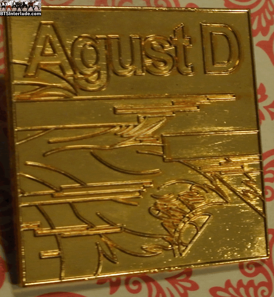 BTS PIN ENAMEL GOLD SUGA MIN YOONGI AGUST D 민윤기 MONSTUR PLAZA PINS BADGE BUTTON