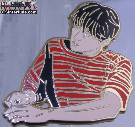 BTS PIN ENAMEL GOLD SUGA MIN YOONGI 민윤기 RED STRIPED SHIRT BADGE BUTTON