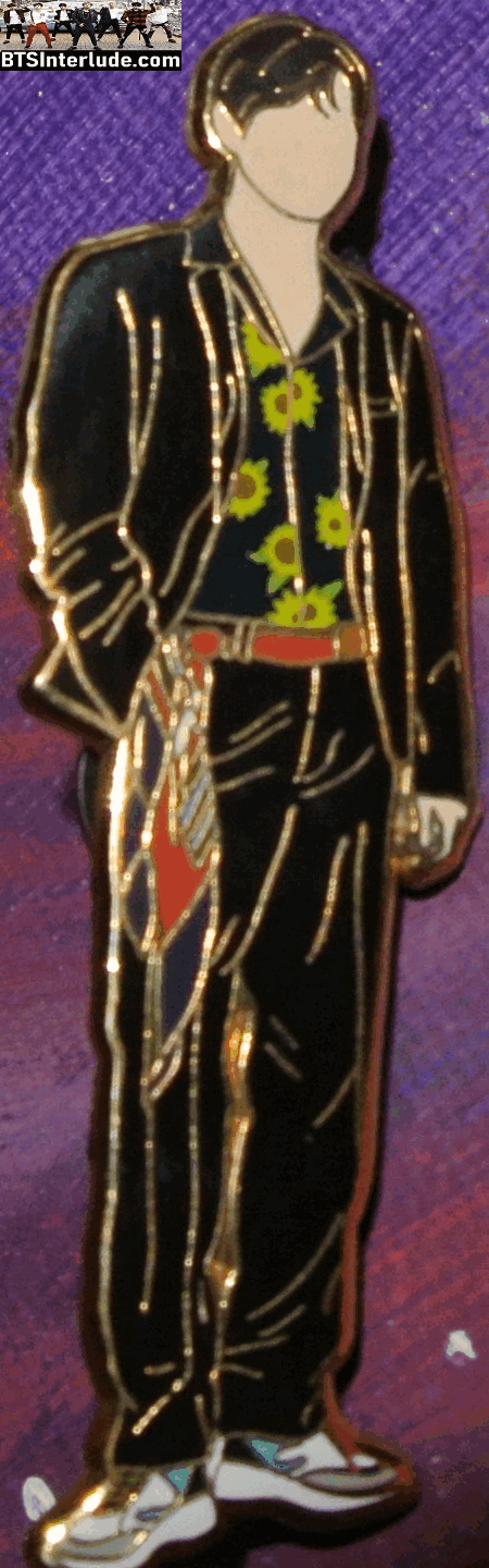 BTS PIN ENAMEL GOLD V KIM TAEHYUNG 김태형 ROSE BOWL MAY 2019 BLACK SUIT JOYCE'S PINS BADGE BUTTON