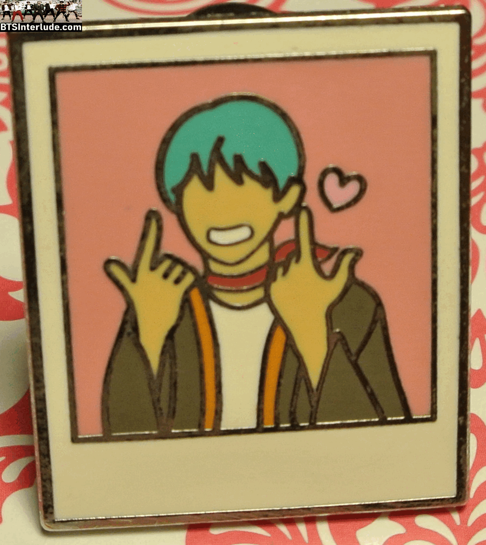 BTS PIN ENAMEL GOLD V KIM TAEHYUNG 김태형 BLUE HAIR POLAROID BADGE BUTTON