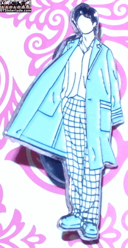 BTS PIN ENAMEL GOLD V KIM TAEHYUNG 김태형 BLUE JACKET DICON PHOTO SHOOT SMALL BADGE BUTTON