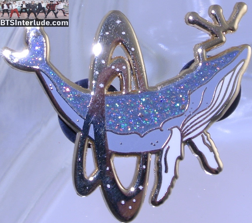 BTS PIN ENAMEL GOLD GROUP WHALE WHALIEN 52 BLUE GLITTER CIRCLES JUNGKOOK V JIMIN RM J-HOPE SUGA JIN BADGE BUTTON