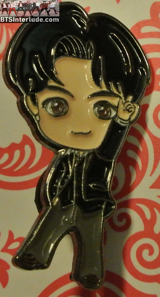 BTS PIN ENAMEL GUNMETAL SUGA MIN YOONGI 민윤기 DYNAMITE MUSIC VIDEO DOT BY LIP BADGE BUTTON