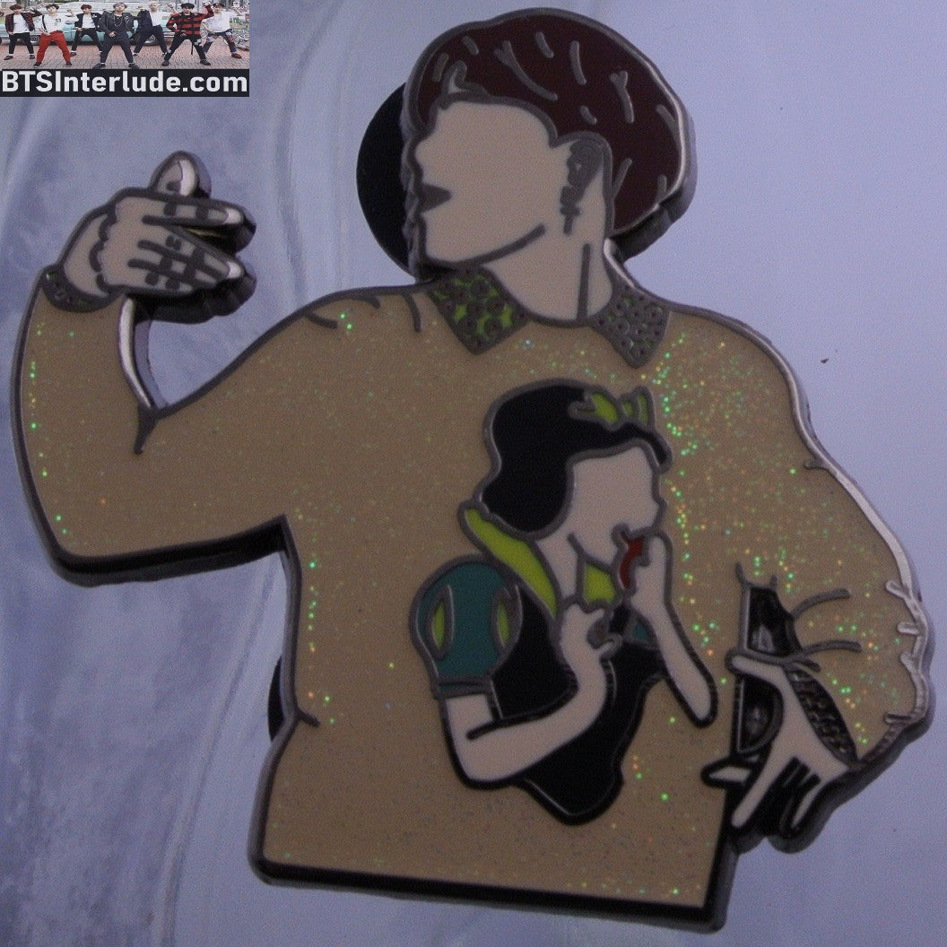 BTS PIN ENAMEL GUNMETAL SUGA MIN YOONGI 민윤기 IDOL MUSIC VIDEO SNOW WHITE SWEATER BADGE BUTTON