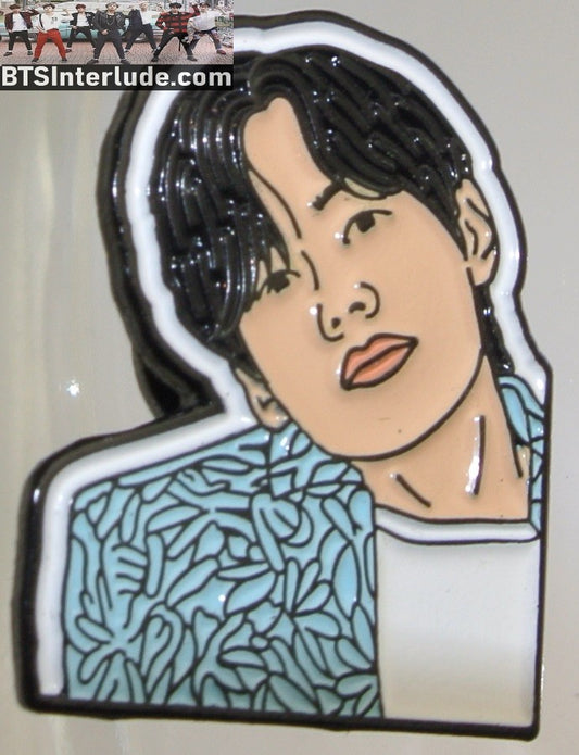 BTS PIN ENAMEL GUNMETAL V KIM TAEHYUNG 김태형 BLUE JACKET SOFT ENAMEL BADGE BUTTON